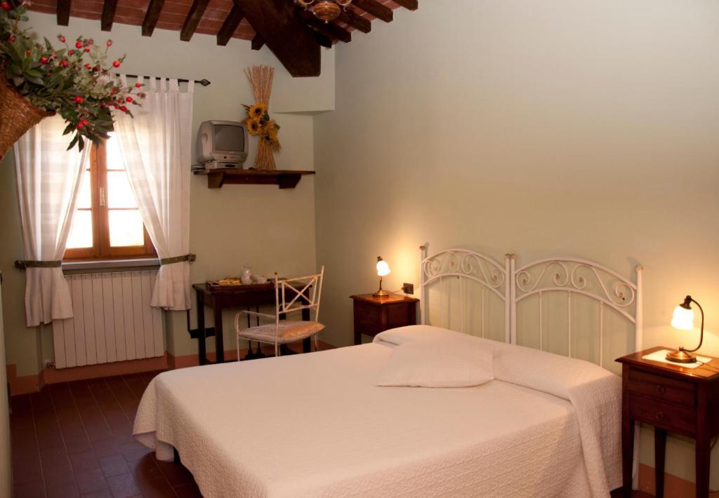 Agriturismo Fattoria Rozzalupi سيريتو غيدي الغرفة الصورة