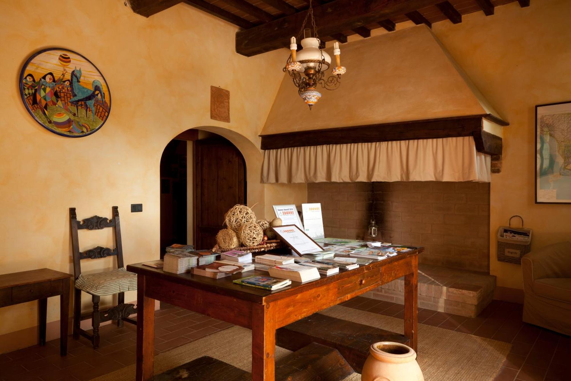 Agriturismo Fattoria Rozzalupi سيريتو غيدي المظهر الخارجي الصورة