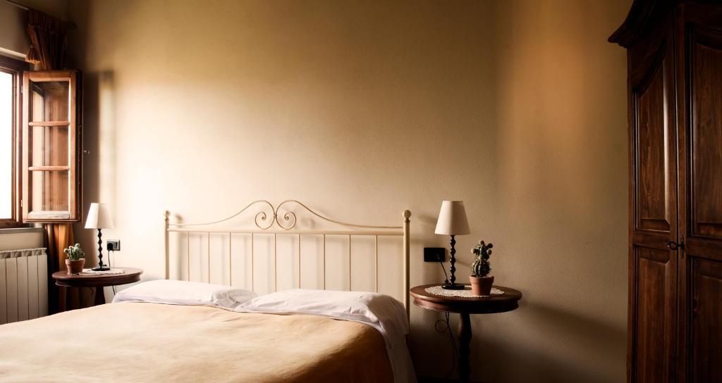Agriturismo Fattoria Rozzalupi سيريتو غيدي الغرفة الصورة