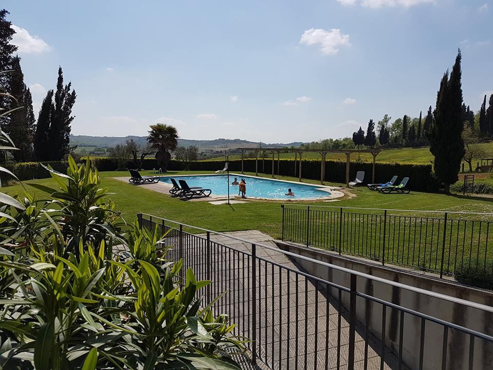 Agriturismo Fattoria Rozzalupi سيريتو غيدي المظهر الخارجي الصورة